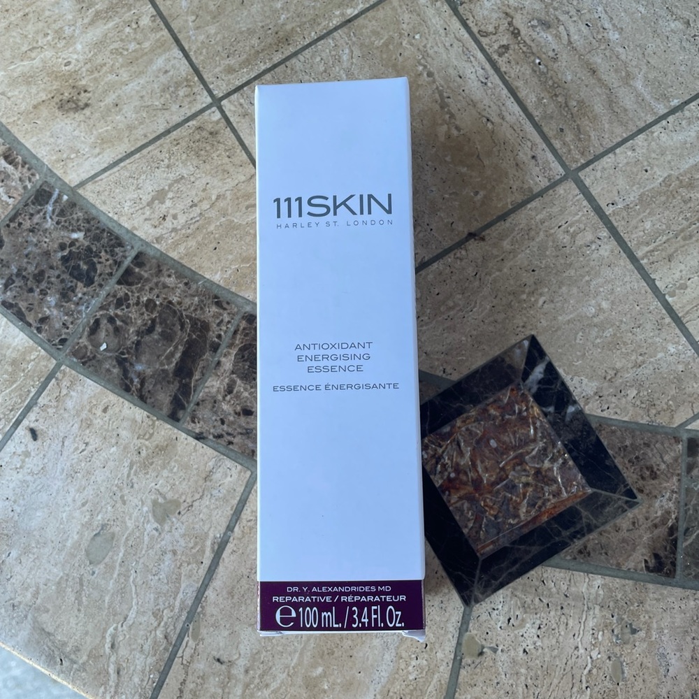 111 Skin Antioxidant Energizing Essence